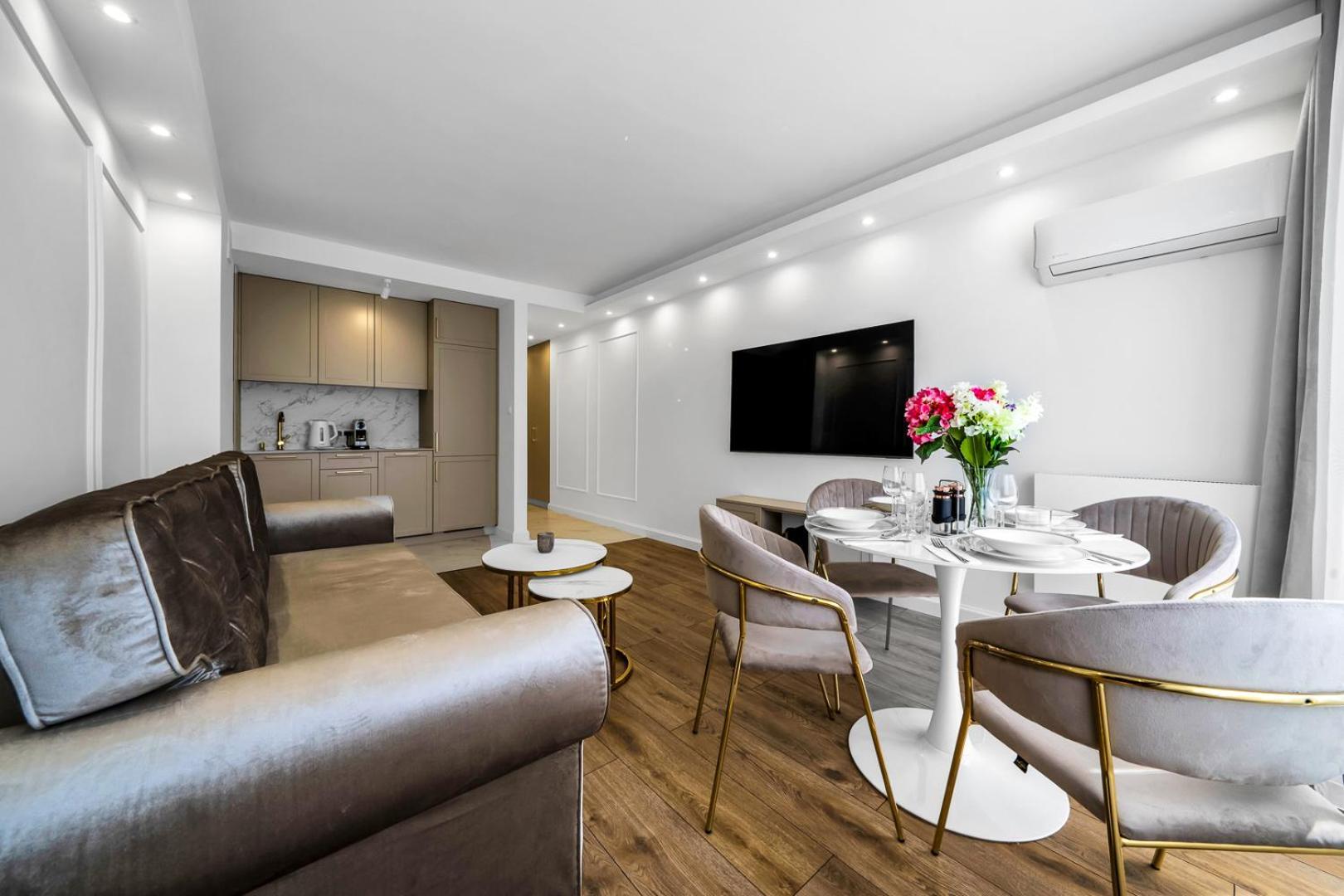 Warsaw Centrum Apartment - Workspace, Balcony - By Rentujemy Esterno foto